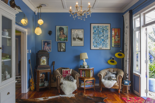 sitting room, blue room, blue paint, blue living room