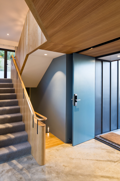 Mike and Monica’s stunning modern colour fusion