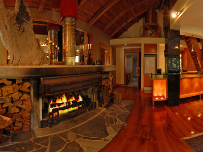 Greg and Tanya's Unique Tree House Greg and Tanya's Unique Tree House