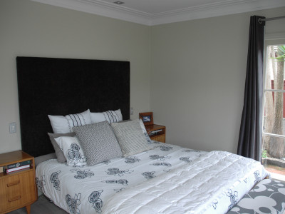 Adam and Debra's Black and White Bungalow Adam and Debra's Black and White Bungalow