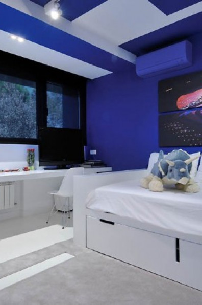 The 12 colours of Christmas