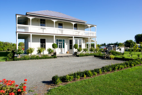 country house, homestead, white house, verandah, garden, renovation