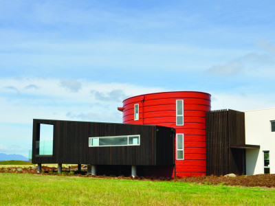 Jim and Paula's Bold Beach House Design Jim and Paula's Bold Beach House Design