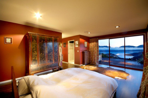 burgundy paint, burgundy bedroom, feature wall, master bedroom, red bedroom