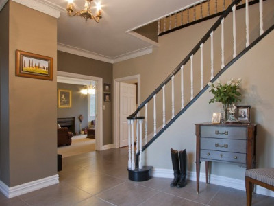 David and Andrea's Elegant English Country House