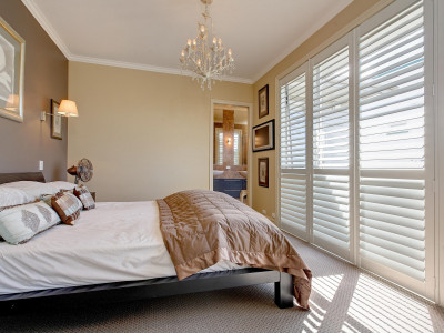 Simon and Glynn's Mix of Antique and Modern