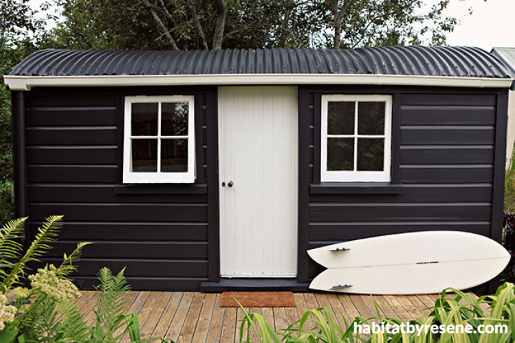 small home, cabin, holiday home, surf, black paint, black and white exterior, sleep out