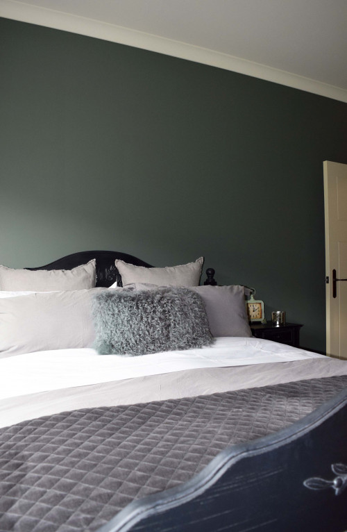 grey, bedroom, green, resene viktor, castle