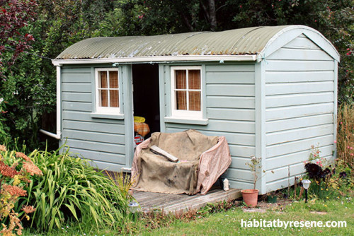 sleep-out, cabin, small home, sleep-out makeover, exterior 