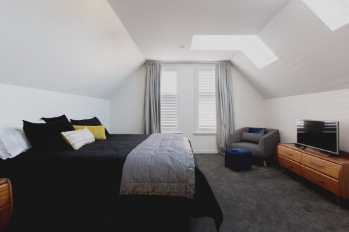 bedroom, guest bedroom, white bedroom, neutral bedroom, black and white bedroom