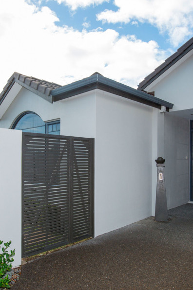 Christine and Andy go for striking yet simple