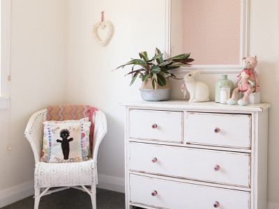 Jamie and Harriet find the perfect white Jamie and Harriet find the perfect white