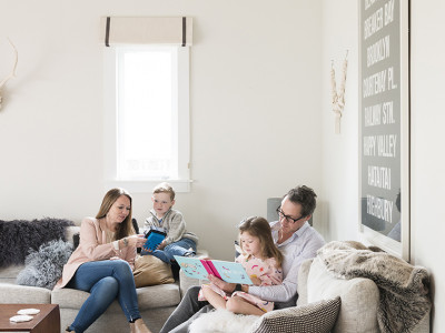 Jamie and Harriet find the perfect white Jamie and Harriet find the perfect white