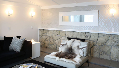lounge, living room, stencil wall art, feature wall, retro lounge, metallic paint, stenciled feature