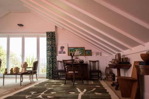 ceiling beams, white ceiling, patio doors, white walls, resene