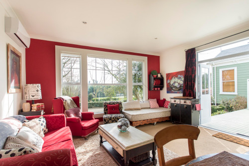 lounge, living room, red