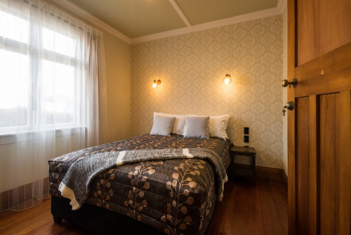green, wallpaper, classic wallpaper, wallpaper feature wall, bedroom