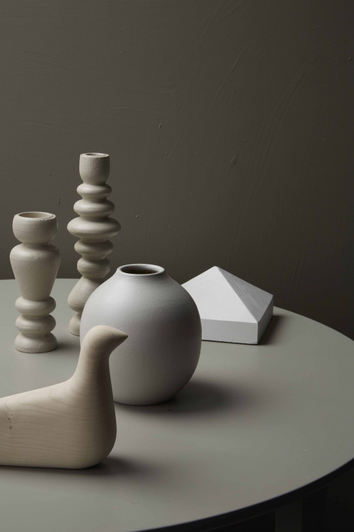 neutrals, vases, grey, brown, table arrangement, styling ideas, design ideas