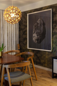 Kelly transforms a sea of vanilla into an art-inspired masterpiece Kelly transforms a sea of vanilla into an art-inspired masterpiece