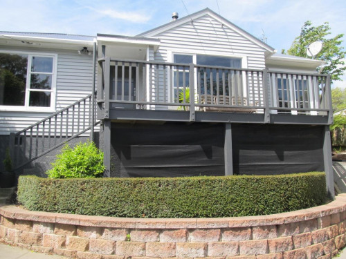 house exterior, weatherboard house, grey house, grey exterior, grey weatherboards