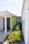 Cameron brings the wow factor in green