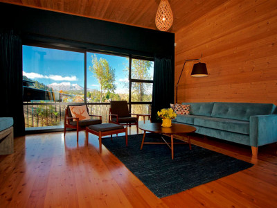 Maurice and Marije’s colour-cosy holiday cabin Maurice and Marije’s colour-cosy holiday cabin