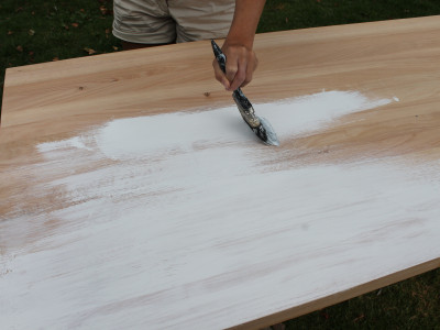 DIY project: whitewash tabletop