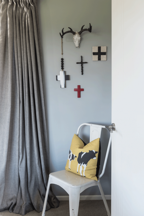 family room, black, neutrals