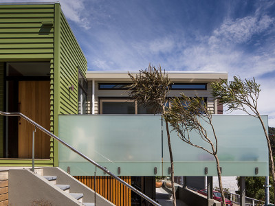 John goes vibrant with harbour side views John goes vibrant with harbour side views