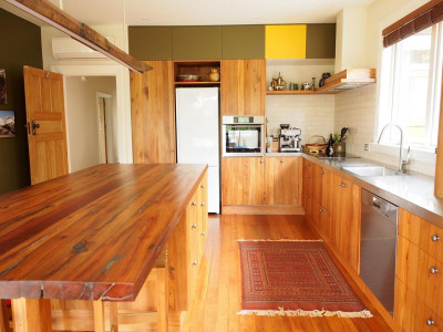 Jane and Rory bring modern earthiness to their reno Jane and Rory bring modern earthiness to their reno