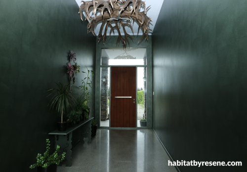 entranceway, hallway, green entranceway, green metallic paint, green hallway