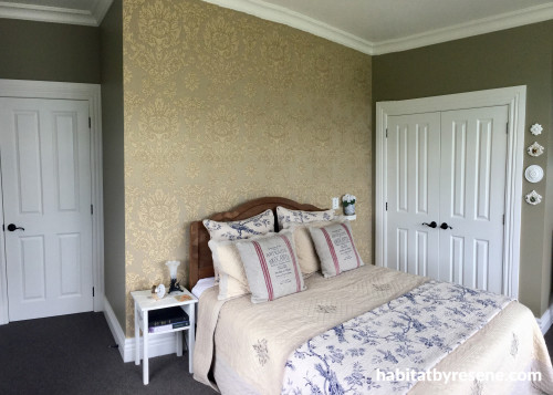 bedroom, wallpaper, gold, green, french provincial