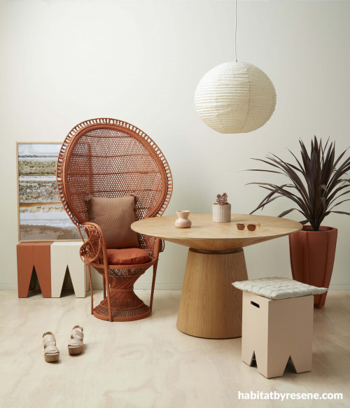 sitting room, interior inspiration, orange paint, orange and pink, orange inspiration, orange chair