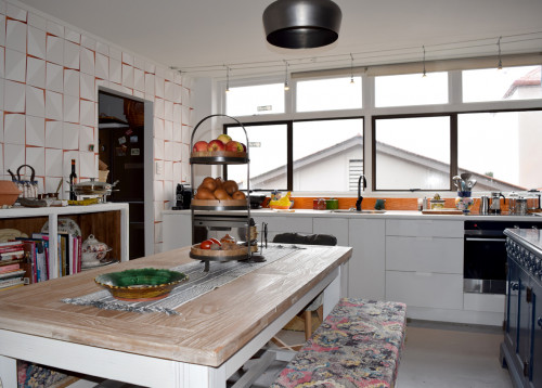 kitchen, geometric wallpaper, wallpaper feature wall, orange and white kitchen, resene sea fog