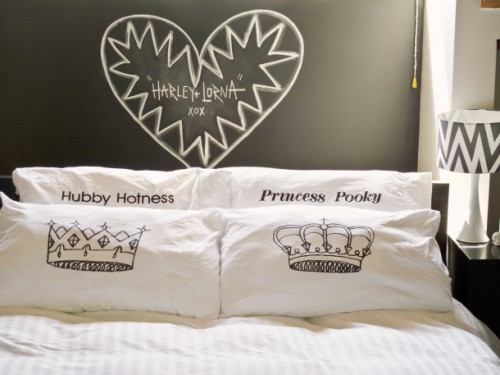 bedroom, blackboard paint, blackboard bedhead, black and white bedroom