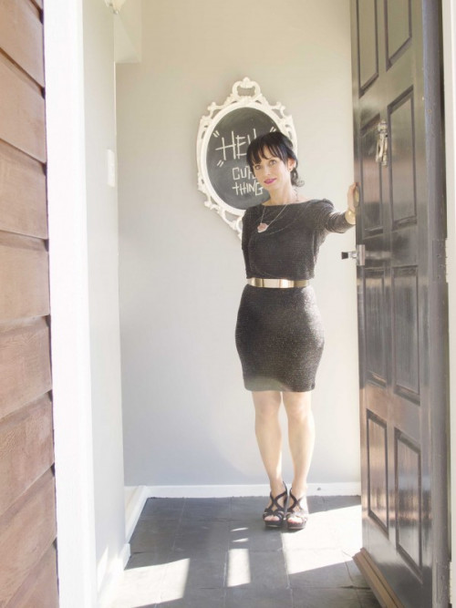 entranceway, front door, grey entranceway, grey hallway