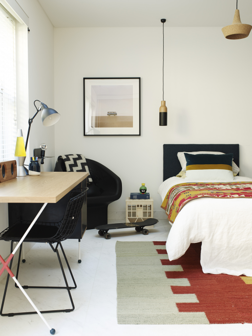 bedroom, black, accents, white