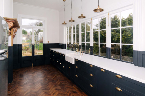 kitchen, grey kitchen, dark kitchen, charcoal kitchen, white and grey kitchen, dip painted effect