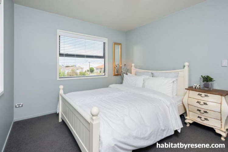 blue bedroom, blue paint, interior, beach house