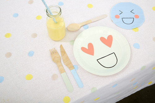 kids party ideas, childrens party, kids diy, birthday diy ideas, diy confetti table cloth, pastels