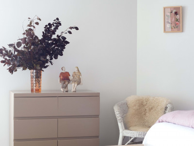 Tuck into this beautiful bedroom painted in Resene Dreamtime