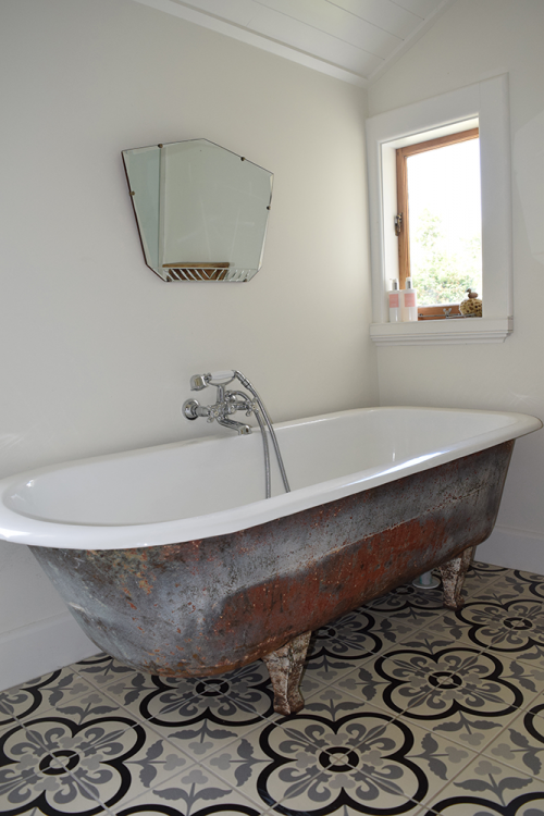 bathroom, white, paint ideas, paint trends