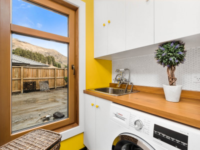 Anna and Ren double down on green Anna and Ren double down on green