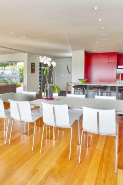 Jeff and Karen Choose Fun Colours for their Pacific Island Haven