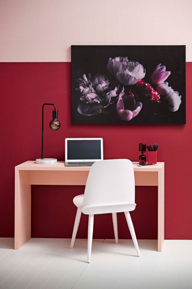 Rethinking pink and red walls Rethinking pink and red walls