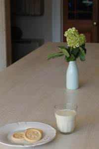 DIY project: whitewash tabletop DIY project: whitewash tabletop