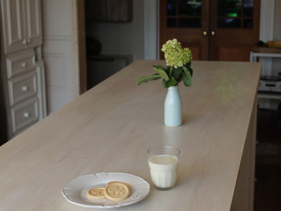 DIY project: whitewash tabletop