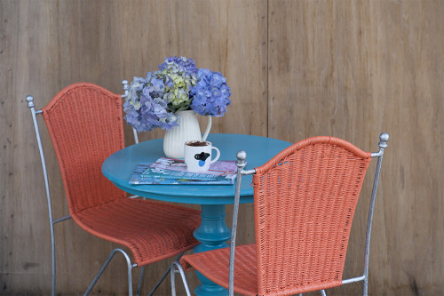 wicker chair makeover, diy, orange chair, orange paint, Resene Flamingo
