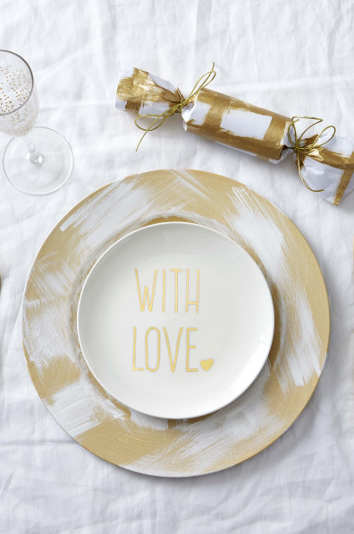 DIY: Have yourself a sparkly Christmas