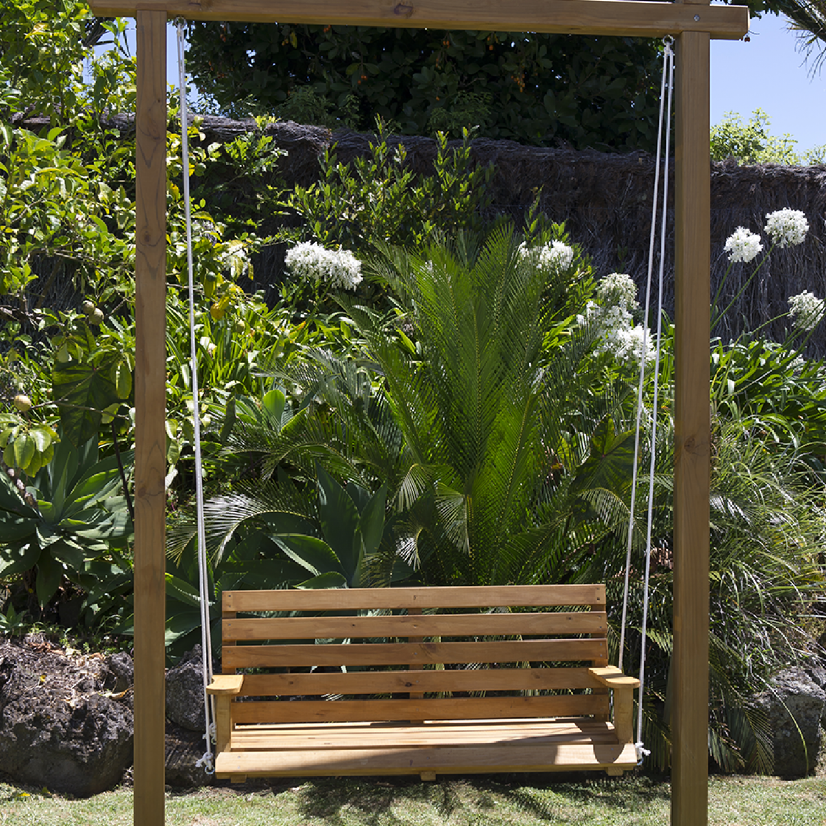 Build a swingseat | Habitat by Resene